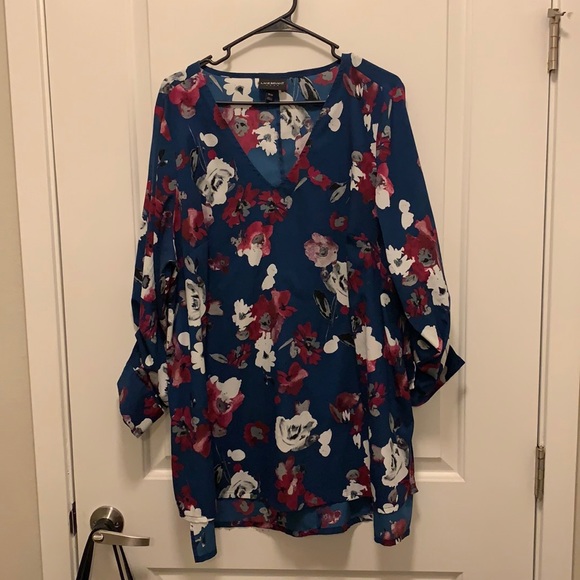 Women’s Blouse - Picture 1 of 4